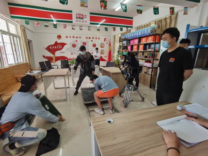 追星女孩心理学分析报告：大观区广告片拍摄公司揭秘饭圈应援式传播逻辑